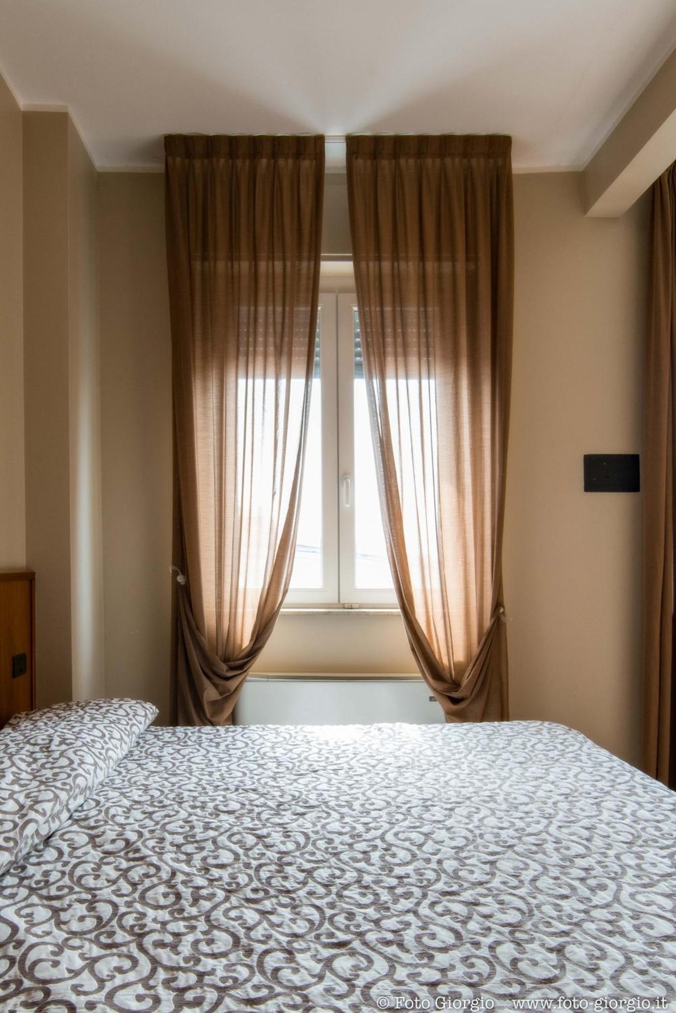 Hotel Daina Дальмине Экстерьер фото