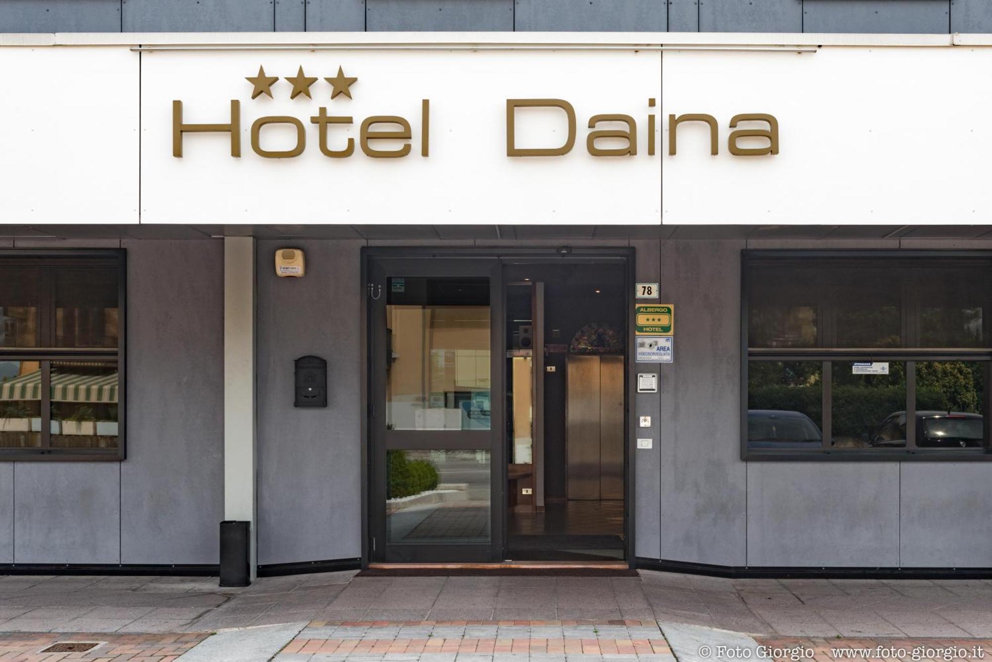 Hotel Daina Дальмине Экстерьер фото